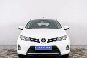 Хетчбэк Toyota Auris 2013 года, 1119000 рублей, Красноярск