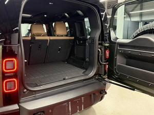 Внедорожник Land Rover Defender 2025 года, 18500000 рублей, Павловская Слобода