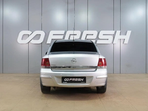 Седан Opel Astra 2011 года, 589000 рублей, Воронеж