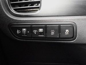 Седан Kia Rio 2018 года, 809900 рублей, Казань