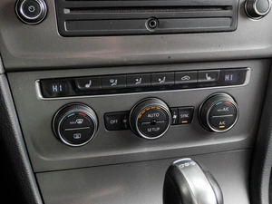 Хетчбэк Volkswagen Golf 2013 года, 979000 рублей, Тюмень