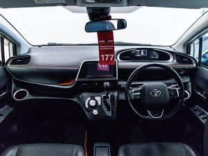 Минивэн Toyota Sienta 2018 года, 1299000 рублей, Красноярск