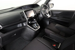 Минивэн Nissan Serena 2018 года, 2399000 рублей, Пермь