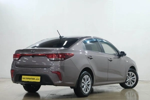 Седан Kia Rio 2019 года, 1379000 рублей, Новокузнецк