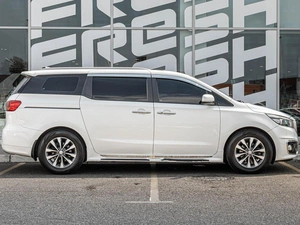 Минивэн Kia Carnival 2017 года, 2275000 рублей, Краснодар