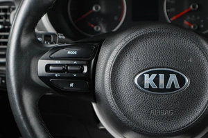 Седан Kia Rio 2021 года, 1459000 рублей, Тюмень