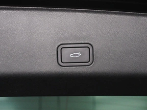 Внедорожник Geely Monjaro 2023 года, 3331000 рублей, Красный Пахарь