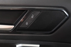 Внедорожник Volkswagen Tiguan 2017 года, 3089000 рублей, Пермь