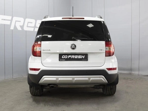 Внедорожник Skoda Yeti 2017 года, 1570000 рублей, Омск