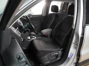 Внедорожник Volkswagen Tiguan 2012 года, 900000 рублей, Воронеж