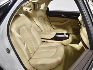 Седан Audi A8 2013 года, 1994900 рублей, Казань