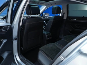 Седан Volkswagen Passat 2021 года, 3673777 рублей, Москва