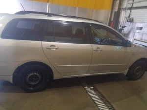 Универсал Toyota Corolla Fielder 2005 года, 680000 рублей, Красноярск