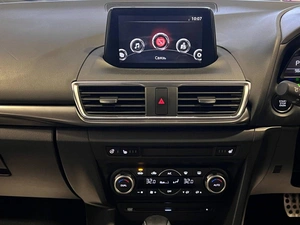 Хетчбэк Mazda Axela 2016 года, 1549000 рублей, Красноярск