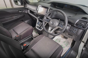 Минивэн Nissan Serena 2018 года, 1949000 рублей, Томск