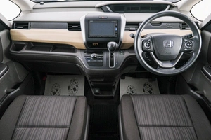 Минивэн Honda Freed 2016 года, 1699000 рублей, Красноярск