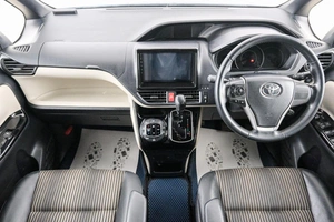 Минивэн Toyota Noah 2019 года, 2199000 рублей, Красноярск