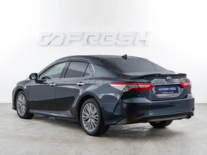 Седан Toyota Camry 2019 года, 2797050 рублей, Москва