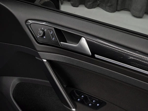 Хетчбэк Volkswagen Golf 2015 года, 1249000 рублей, Красноярск