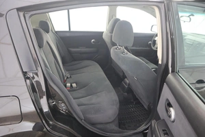 Хэтчбек Nissan Tiida 2012 года, 675000 рублей, Орёл