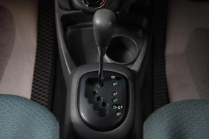 Хетчбэк Toyota Vitz 2005 года, 649000 рублей, Новосибирск