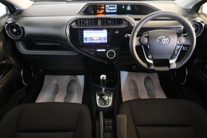 Хетчбэк Toyota Aqua 2018 года, 1229000 рублей, Омск