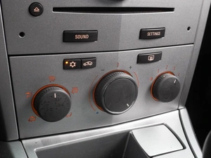 Седан Opel Astra 2013 года, 624000 рублей, Воронеж