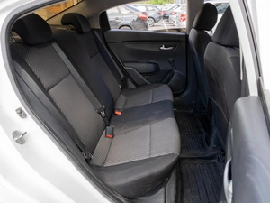 Седан Kia Rio 2017 года, 1179000 рублей, Саратов