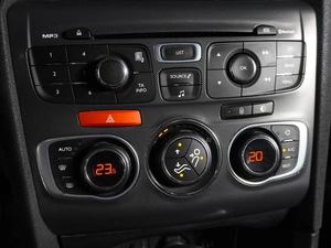 Седан Citroen C4 2015 года, 894000 рублей, Воронеж