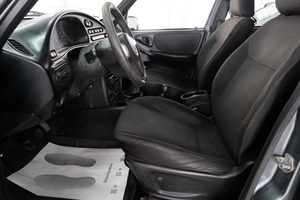 Внедорожник Chevrolet Niva 2017 года, 669000 рублей, Омск