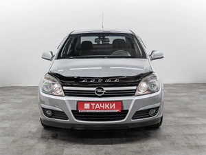 Седан Opel Astra 2013 года, 799000 рублей, Красноярск