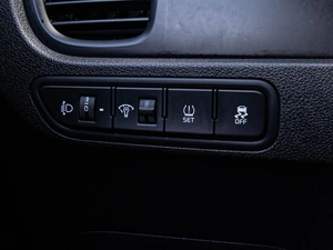 Хетчбэк Kia Rio X-Line 2019 года, 1640000 рублей, Краснодар