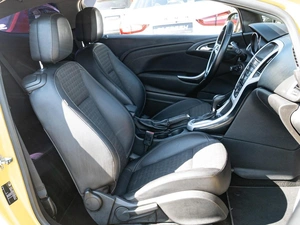 Хетчбэк Opel Astra GTC 2012 года, 850000 рублей, Краснодар