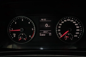 Минивэн Volkswagen Caravelle 2016 года, 2620000 рублей, Курск