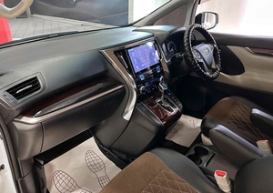 Минивэн Toyota Alphard 2017 года, 3750000 рублей, Красноярск
