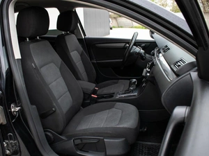 Седан Volkswagen Passat 2011 года, 1065000 рублей, Краснодар