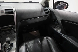 Седан Toyota Avensis 2010 года, 1169000 рублей, Новокузнецк