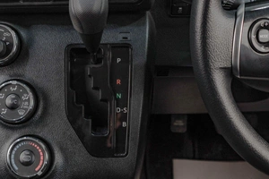 Минивэн Toyota Sienta 2019 года, 1669000 рублей, Челябинск