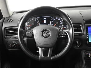 Внедорожник Volkswagen Touareg 2013 года, 2423300 рублей, Казань