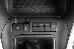 Внедорожник Toyota RAV4 2020 года, 2899000 рублей, Оренбург