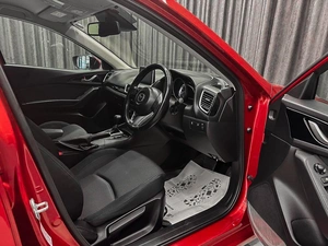 Хетчбэк Mazda Axela 2014 года, 1199000 рублей, Красноярск