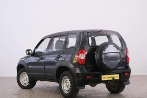 Внедорожник Chevrolet Niva 2013 года, 619000 рублей, Омск