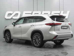 Внедорожник Toyota Highlander 2025 года, 6049000 рублей, Воронеж