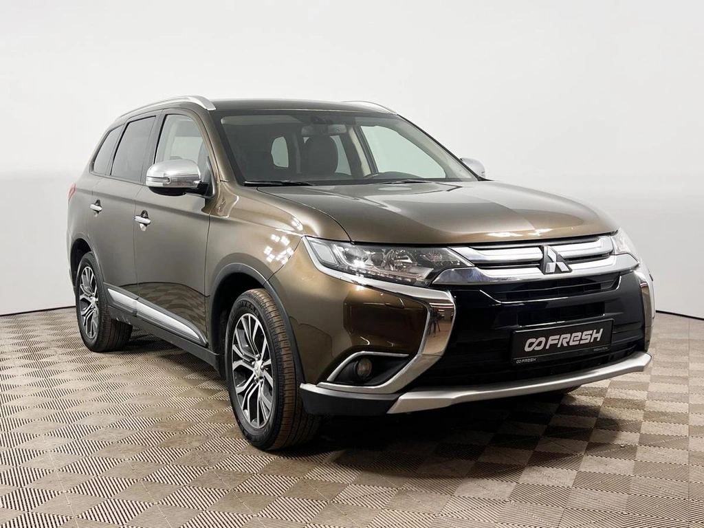 Внедорожник Mitsubishi Outlander 2015 года, 1986200 рублей, Казань
