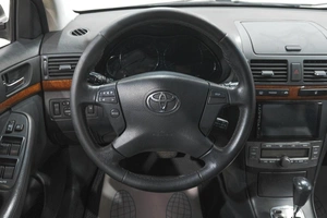 Седан Toyota Avensis 2006 года, 899000 рублей, Новокузнецк