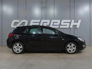Хетчбэк Opel Astra 2012 года, 859000 рублей, Воронеж