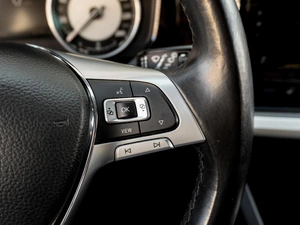 Внедорожник Volkswagen Touareg 2018 года, 3749000 рублей, Саратов
