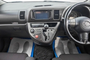 Минивэн Toyota Wish 2004 года, 989000 рублей, Барнаул