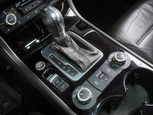 Внедорожник Volkswagen Touareg 2012 года, 2090000 рублей, Минеральные Воды