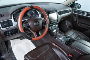 Внедорожник Volkswagen Touareg 2011 года, 1979000 рублей, Челябинск